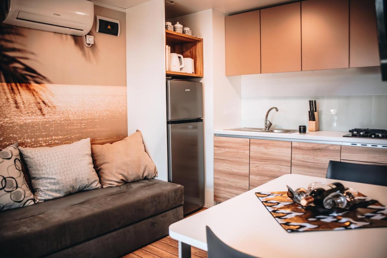 Mobile Home Kailani Nr 121, Camping Porton Biondi Rovinj Exterior foto