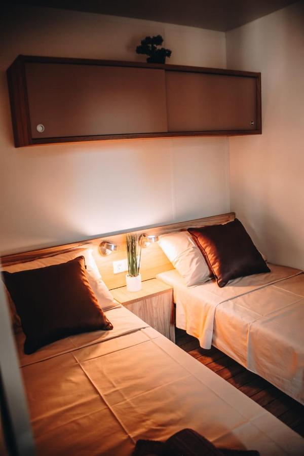 Mobile Home Kailani Nr 121, Camping Porton Biondi Rovinj Exterior foto