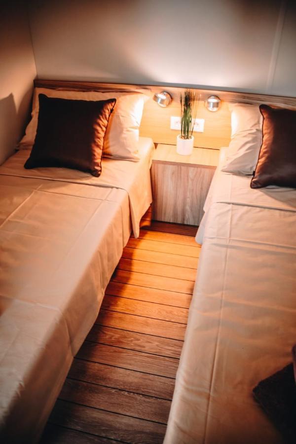 Mobile Home Kailani Nr 121, Camping Porton Biondi Rovinj Exterior foto